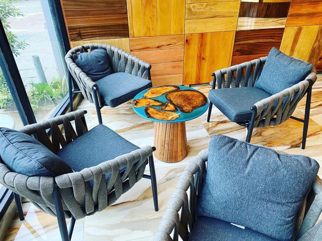 Murex Plaza Hotel & Suites Monrovia Zewnętrze zdjęcie