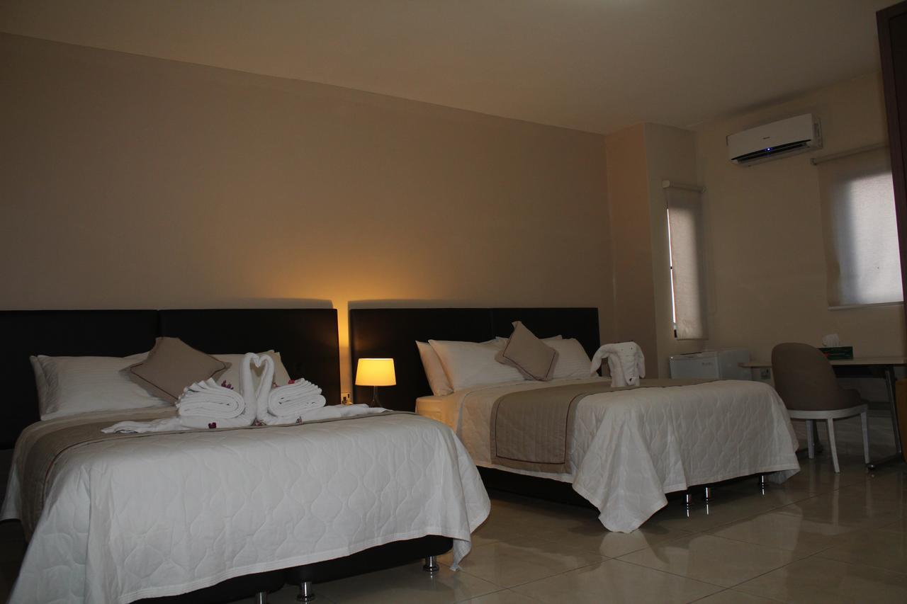 Murex Plaza Hotel & Suites Monrovia Zewnętrze zdjęcie