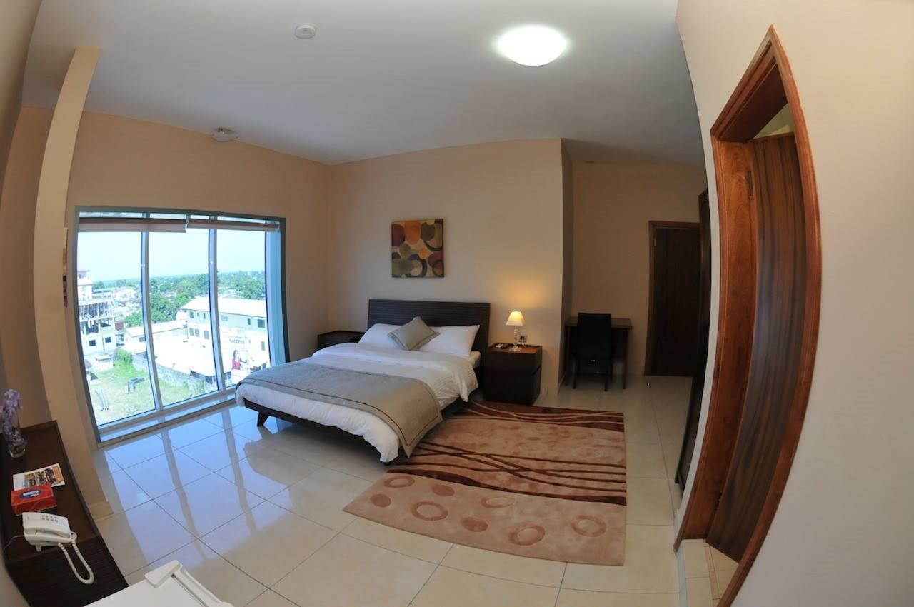 Murex Plaza Hotel & Suites Monrovia Zewnętrze zdjęcie